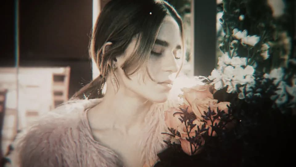 A clip graded with Green CC